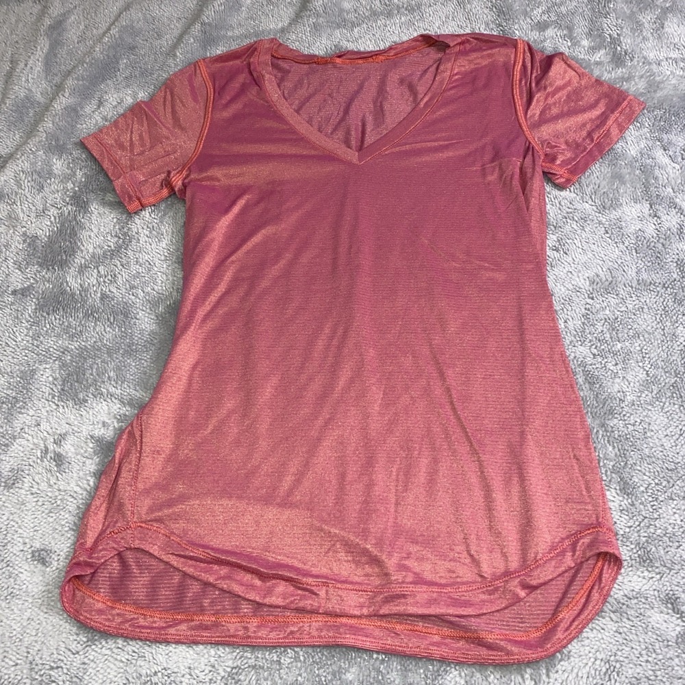 Lululemon Women's Size Size 6 Heathered Jeweled Magenta/Gold What The Sport‎ Tee